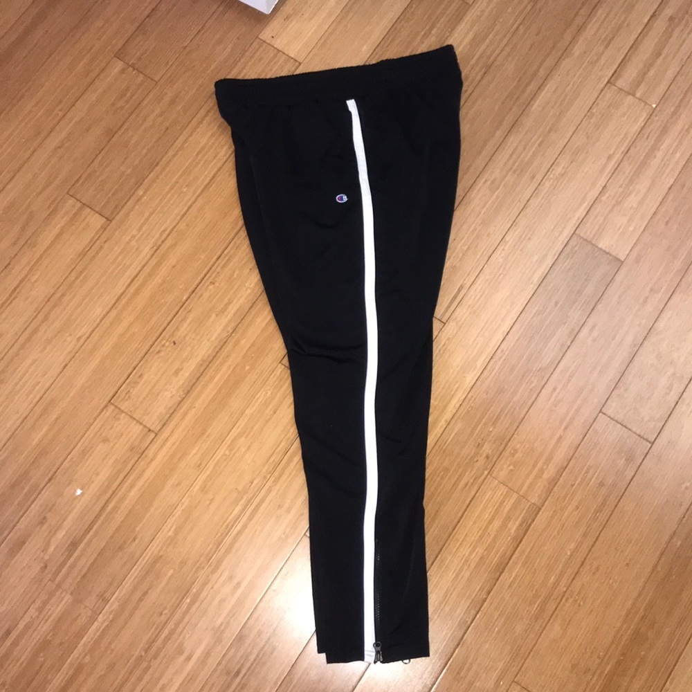 Champion athletic pants stripe w/ zip ankle detail